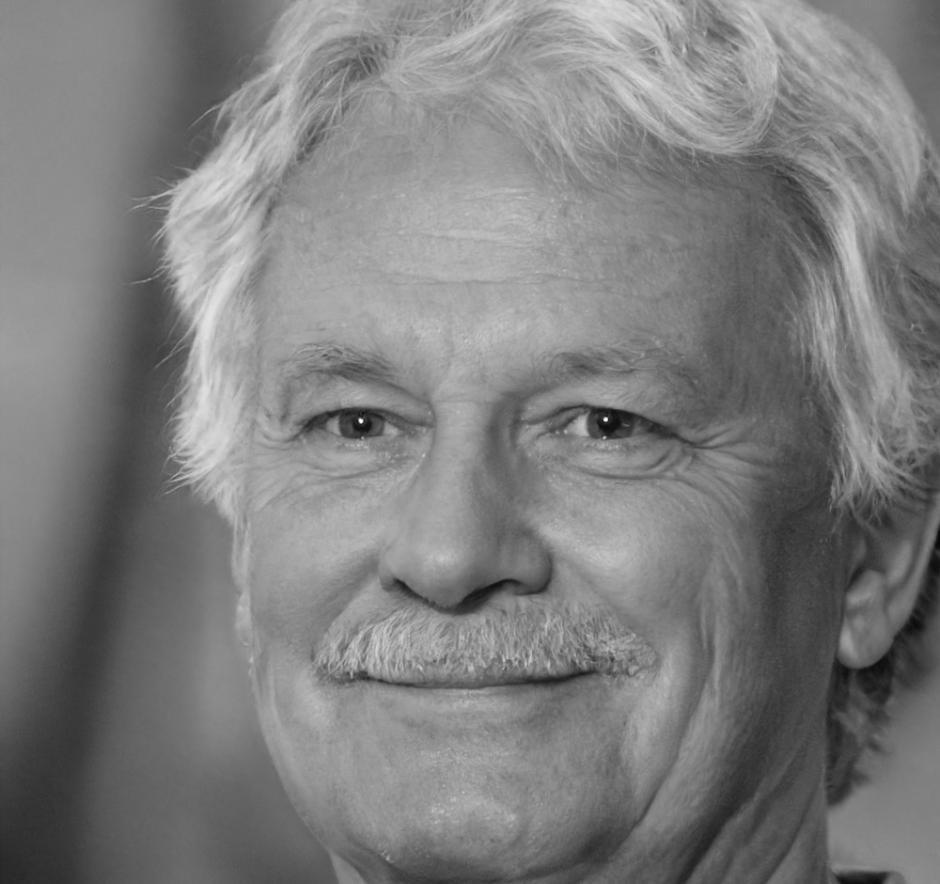 Portret absolvent program financiar